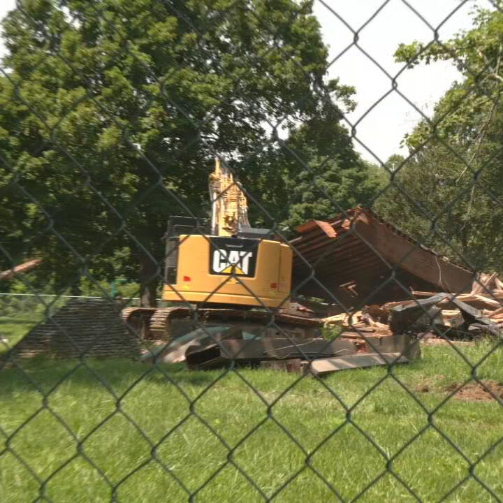 Hogan's Fountain Pavilion torn down